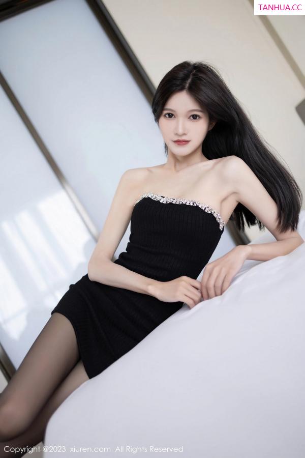 程程程  [XiuRen]高清写真图 2023.07.31 No.7163 程程程- 黑丝美腿第14张图片
